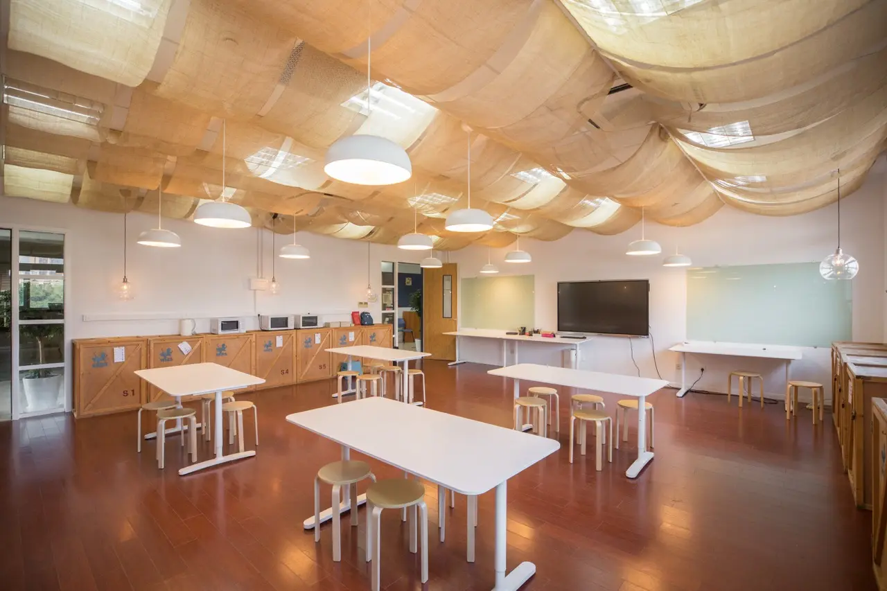 Bright classrooms for inquiry